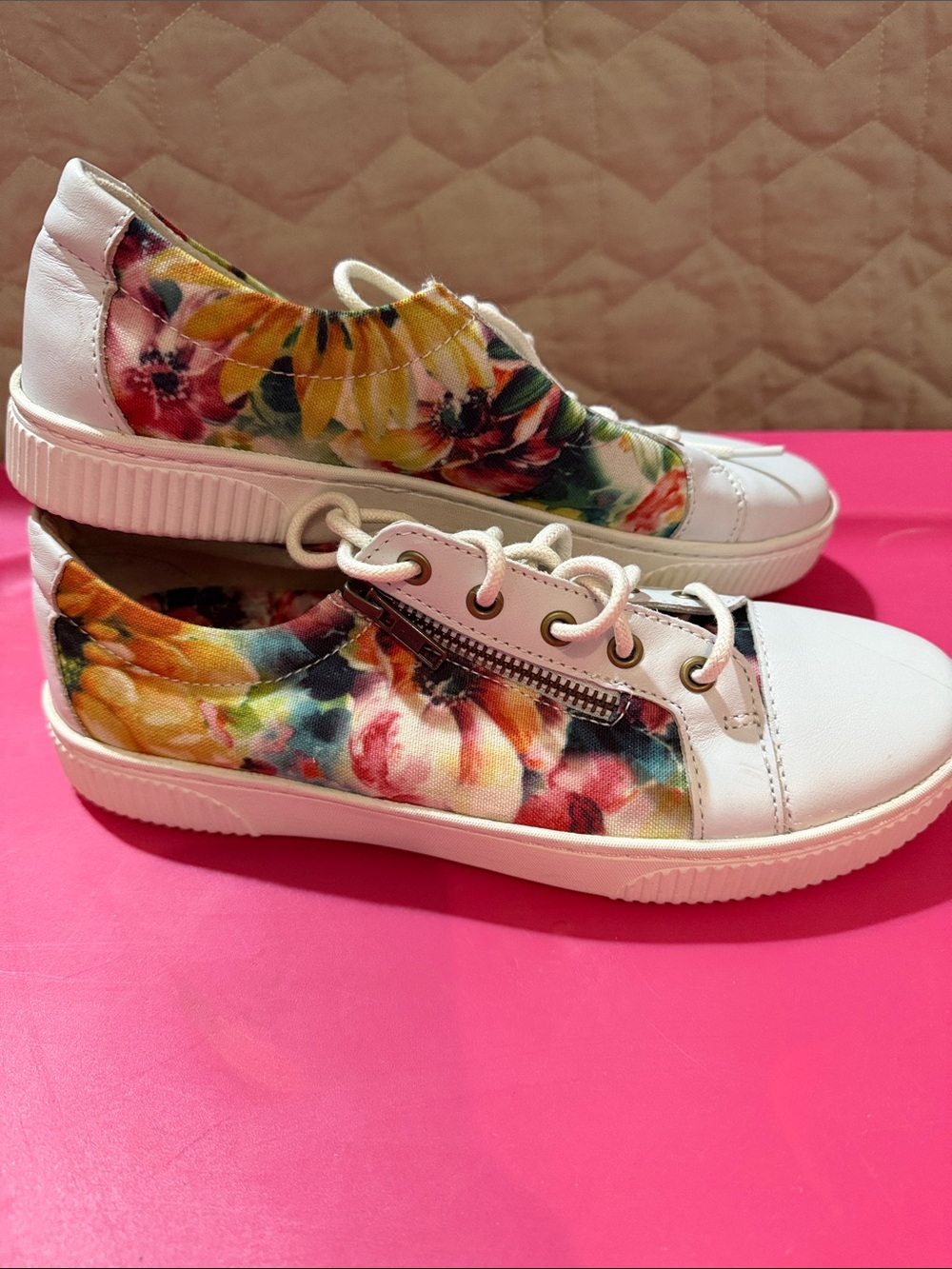 Born NWT sneakers size 7